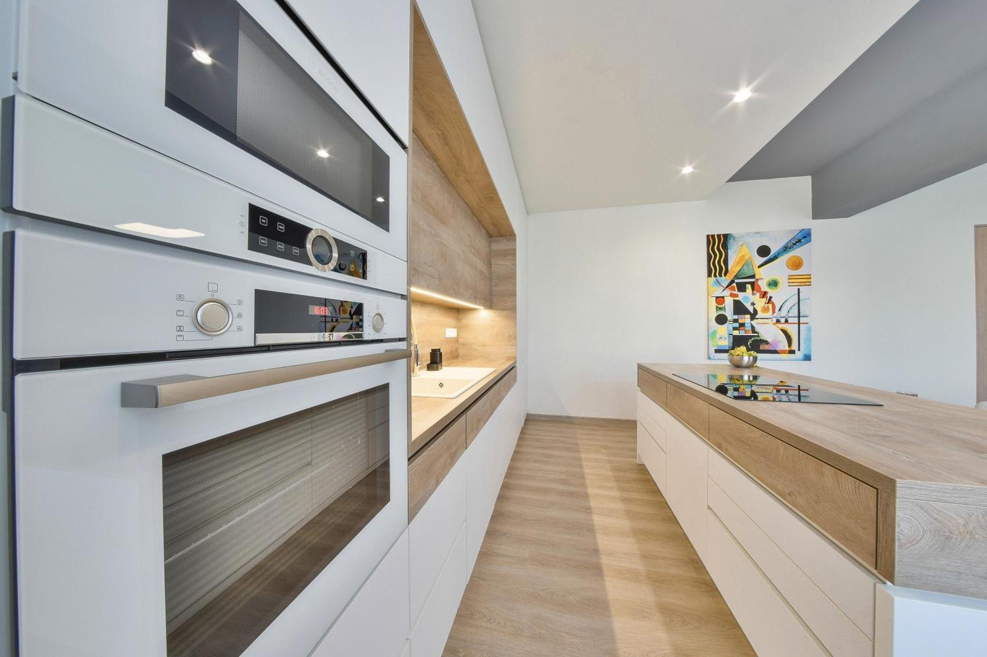 Chalupku - Luxurious Apartment 70M2 In Direct Centrum With Parking Included, Air-Conditioned, Balcony, Quiet Sleep, Best In Town Banská Bystrica Exterior foto