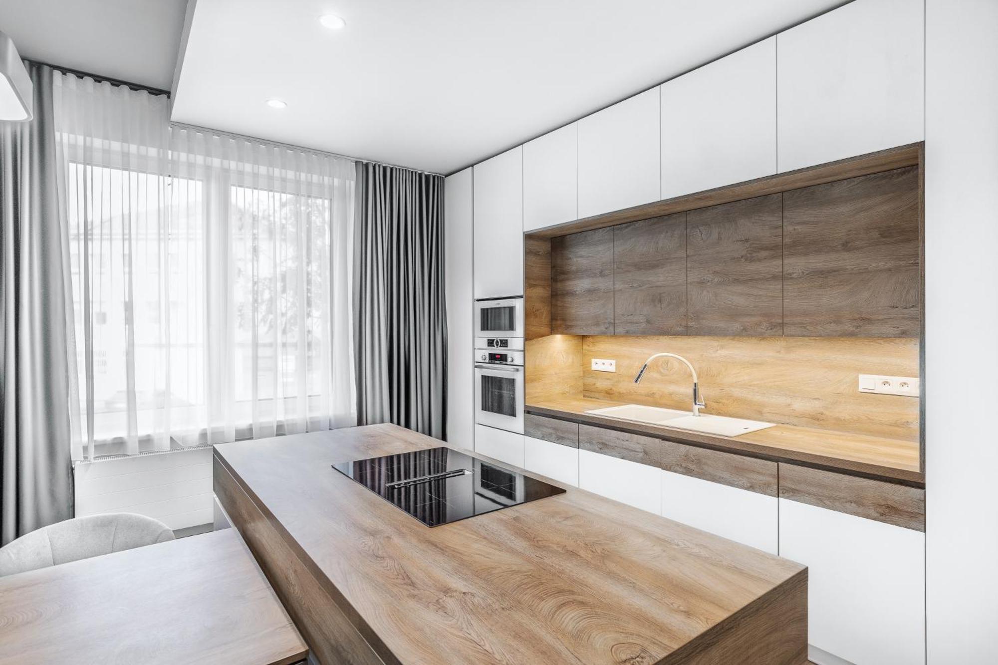 Chalupku - Luxurious Apartment 70M2 In Direct Centrum With Parking Included, Air-Conditioned, Balcony, Quiet Sleep, Best In Town Banská Bystrica Exterior foto
